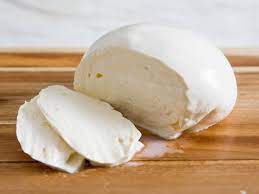 Mozzarella at Home: A Simple and Delicious Recipe