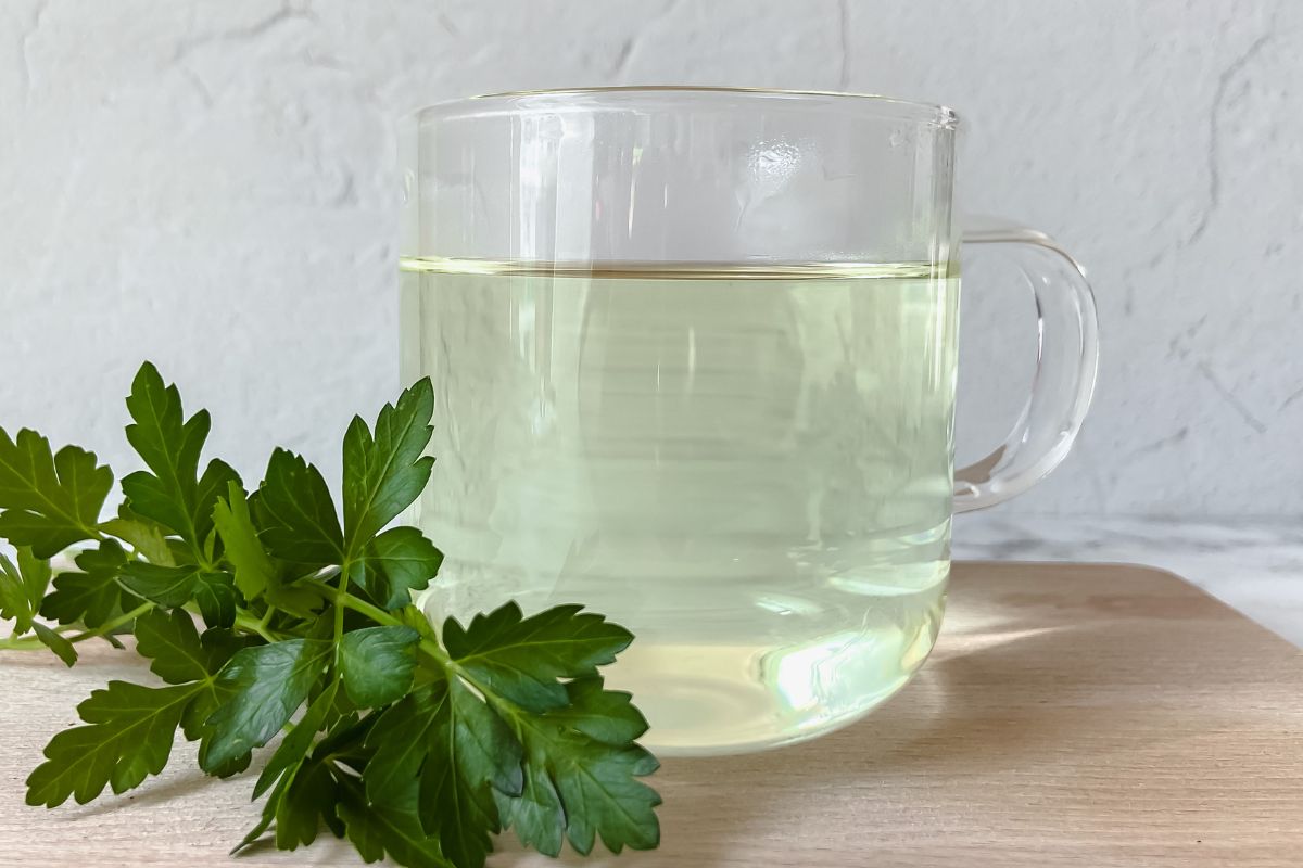 A Refreshing and Healthy Drink: Parsley Tea