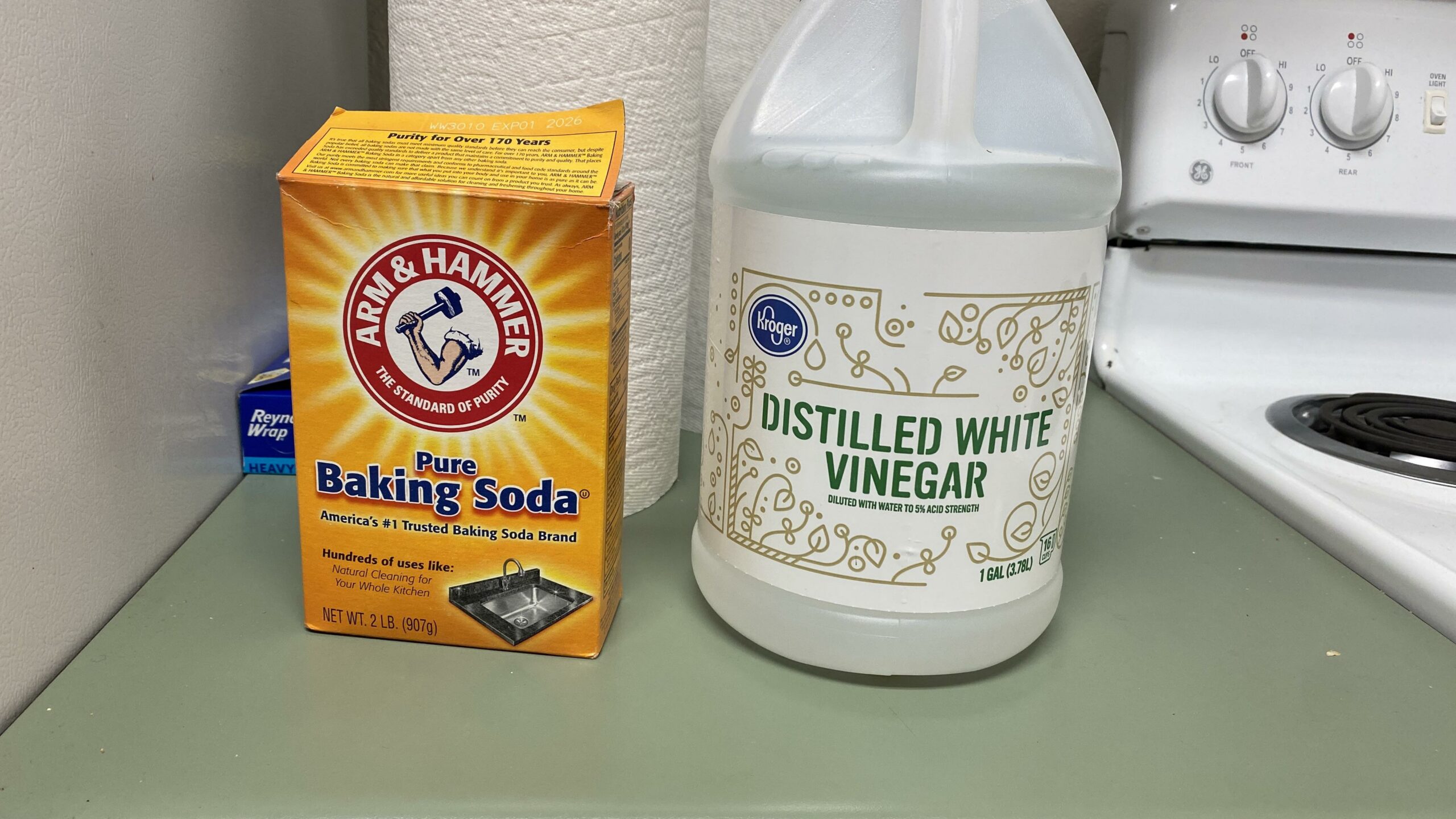 Revitalize Your Shower with a Baking Soda & White Vinegar Cleanse