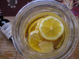 A Jar Full of Goodness: Lemon, Ginger, and Honey Blend