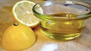 The Morning Ritual of Lemon and Olive Oil: A Time-Honored Natural Remedy