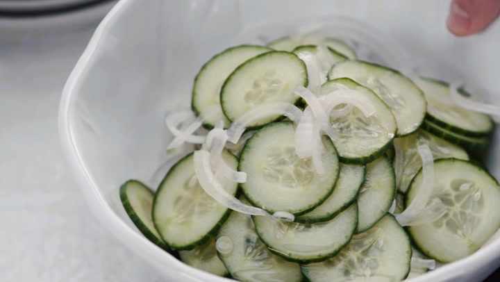 Start Your Day Fresh: The Ultimate Cucumber Salad for a Healthy Glow