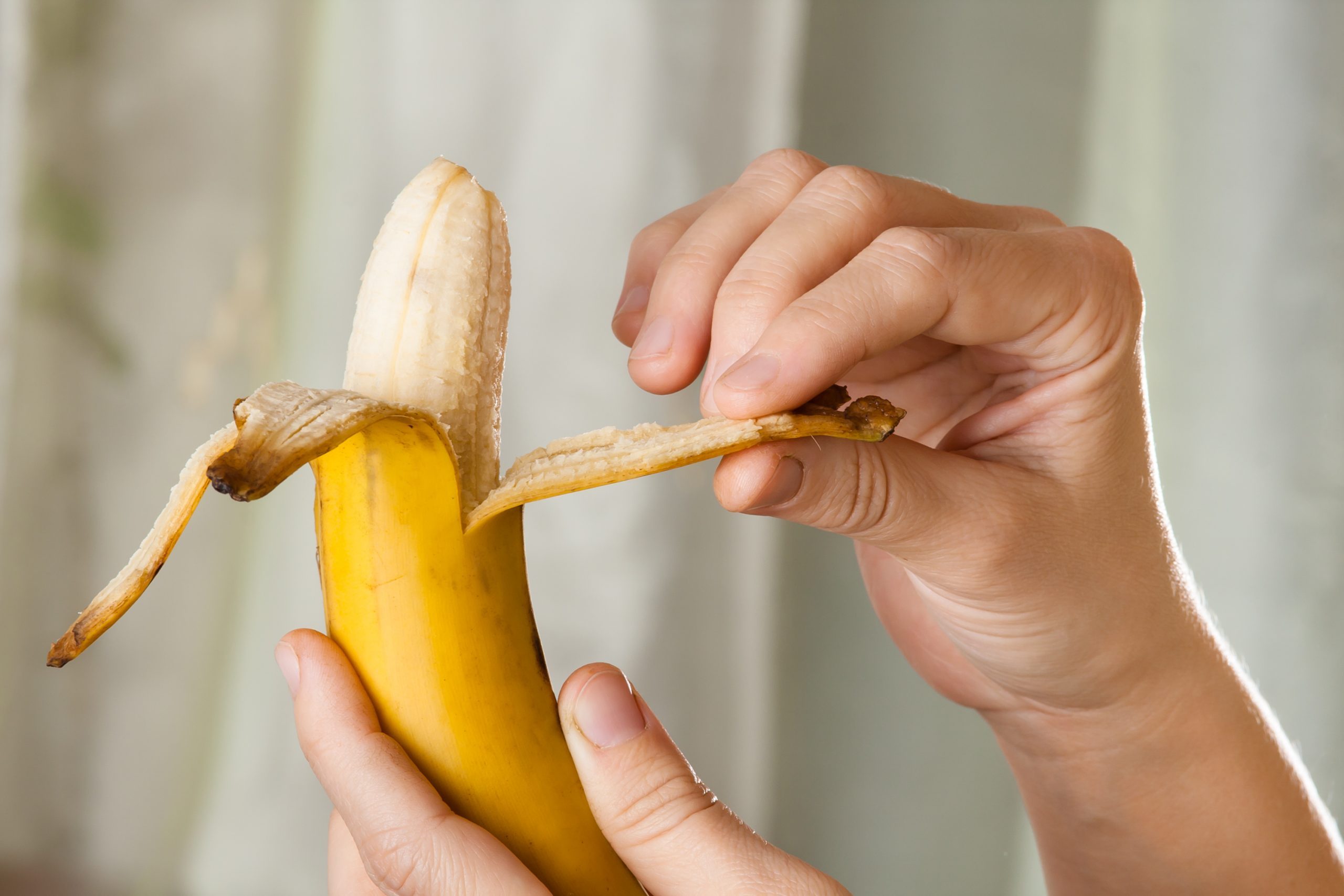 Rediscover Youthful Radiance: The Banana Peel and Cornstarch Secret