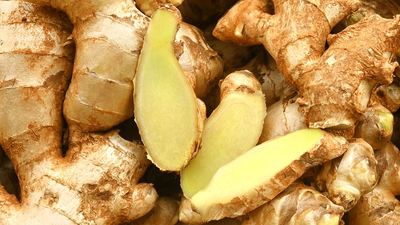 Ginger: The Secret to a Flatter Stomach