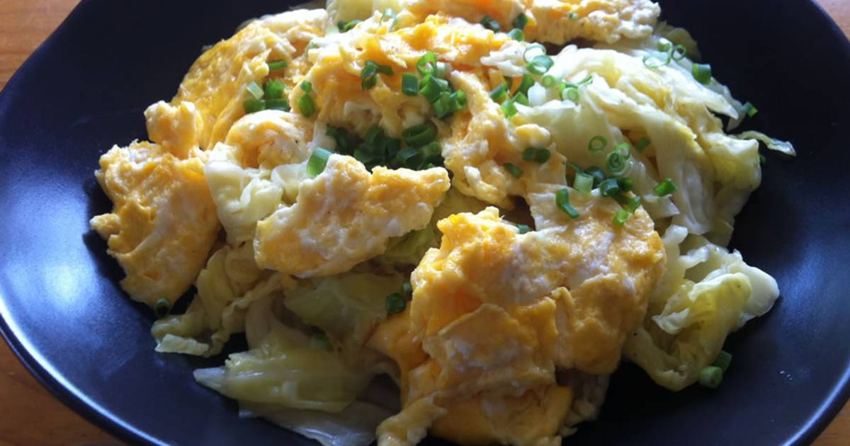 Cabbage and Eggs: A Delightfully Simple Dinner Marvel