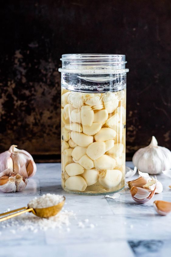 The Benefits of Drinking Garlic Water Daily