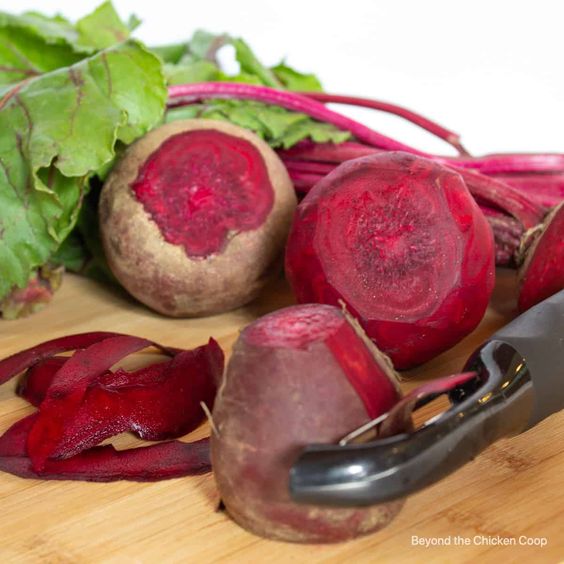 Natural Power Duo: Beet and Ginger Juice for Liver and Vascular Health