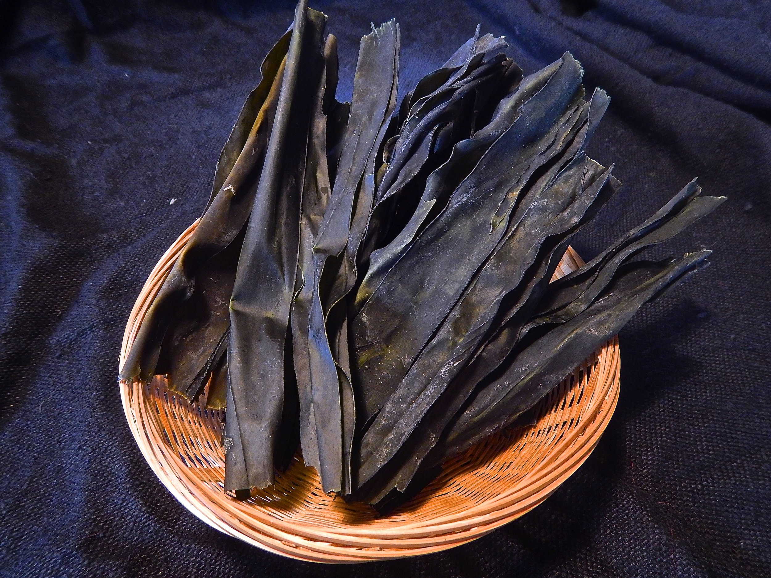 The Health Benefits of Kombu Algae: A Seaside Superfood