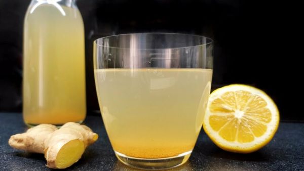 Shed Those Extra Pounds with a Delicious Ginger and Lemon Drink!