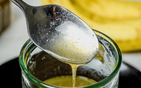 Natural Banana and Honey Syrup: A Simple Remedy for Cough Relief