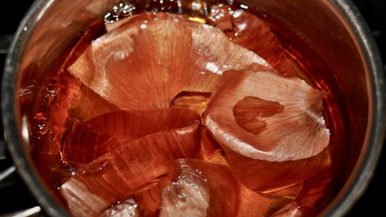 Discover the Surprising Health Benefits of Boiling Onion Skins