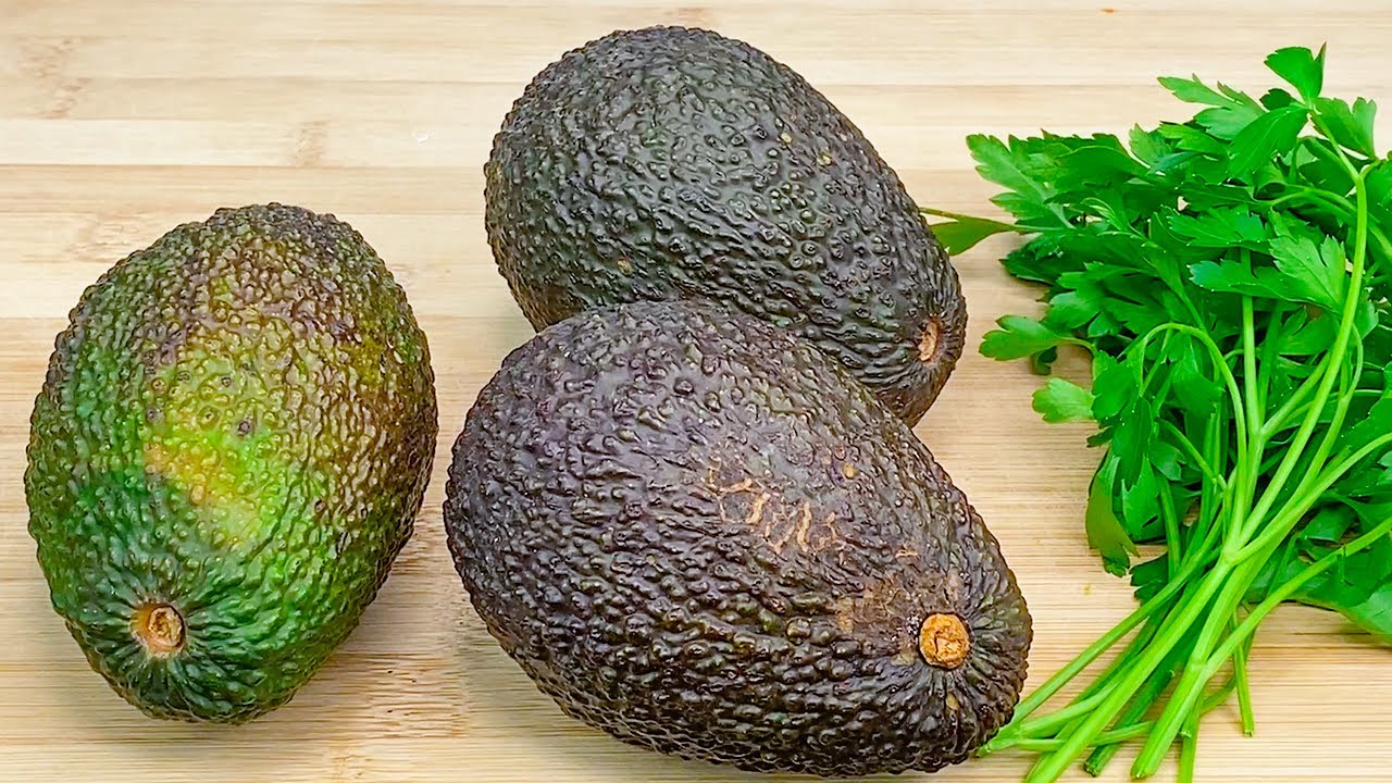 Discover the Health Benefits of Avocado and Parsley: A Nutritious Recipe