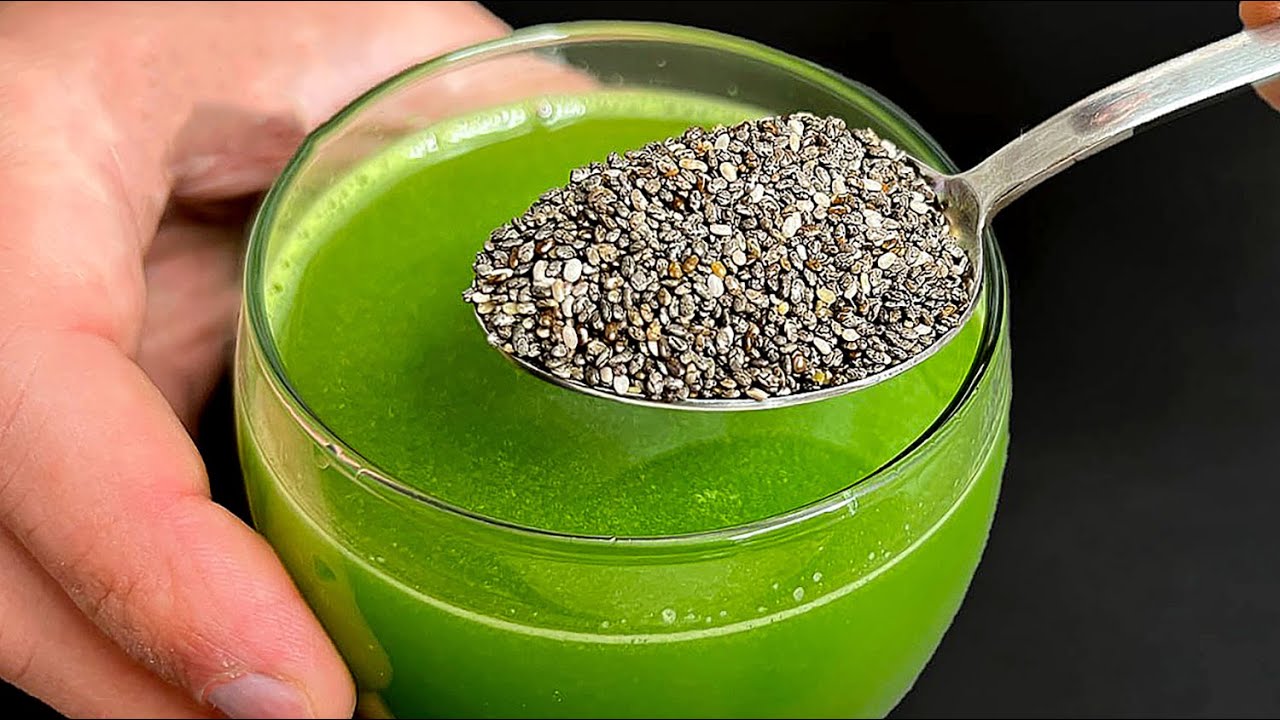 Cucumber and Lemon with Chia Seeds: An Incredible Taste Soft Drink in One Minute