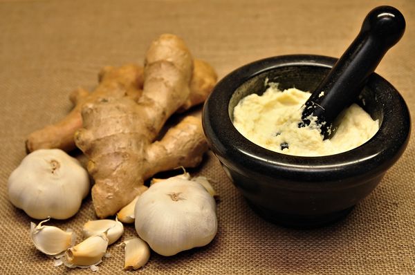 The Amazing Benefits of Garlic and Ginger