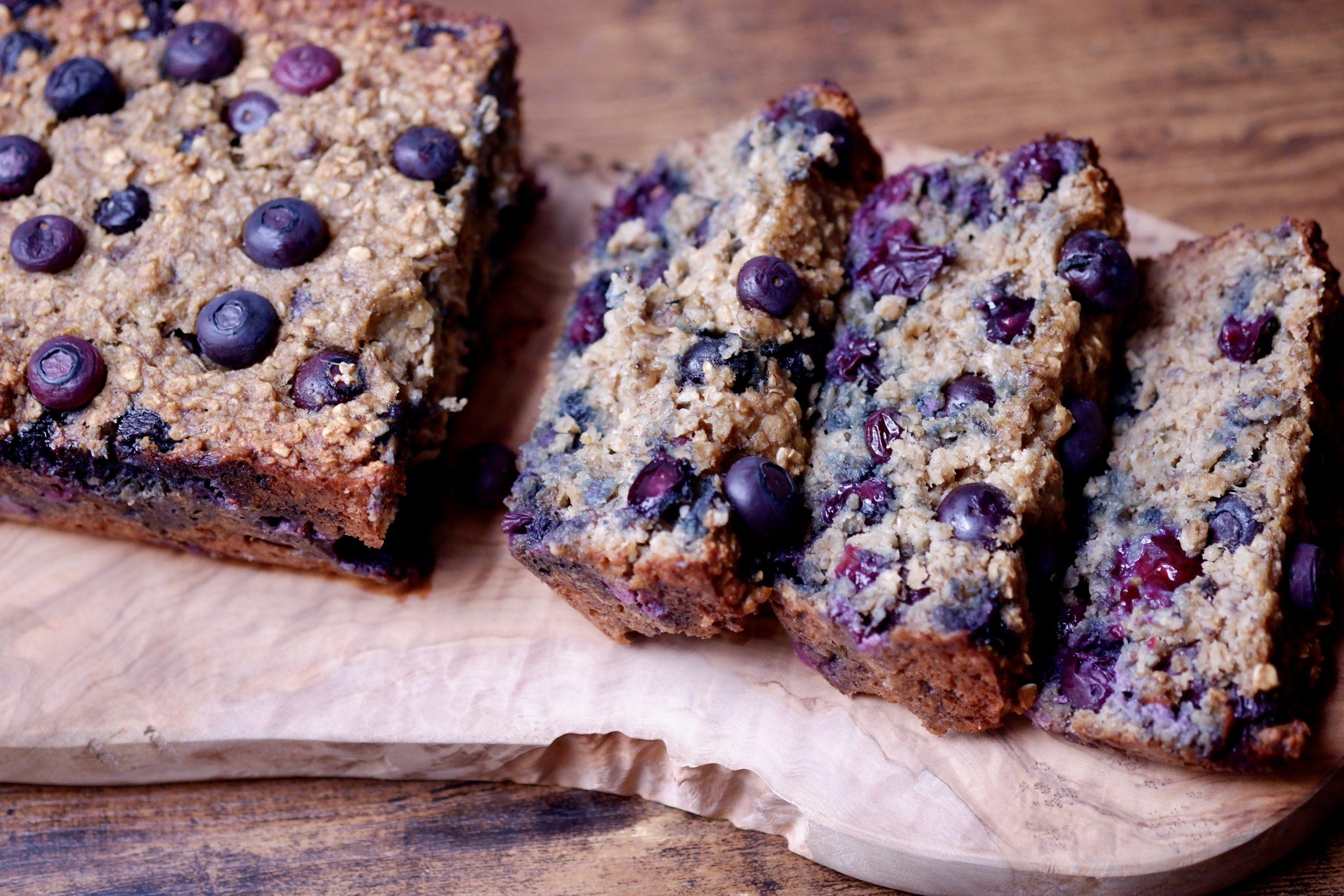 Oats, Apple, Yogurt, and Blueberries! Delicious and Easy Diet Cake Recipe!