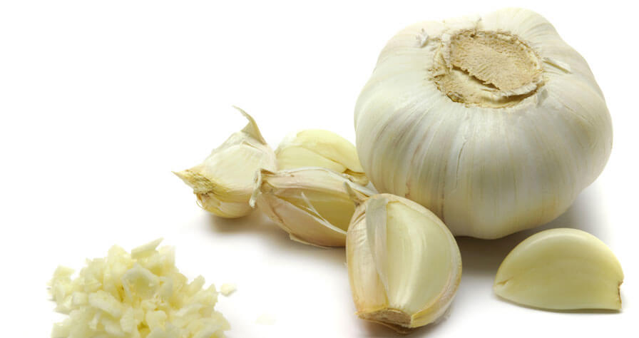 The Remarkable Benefits of Eating Raw Garlic Daily