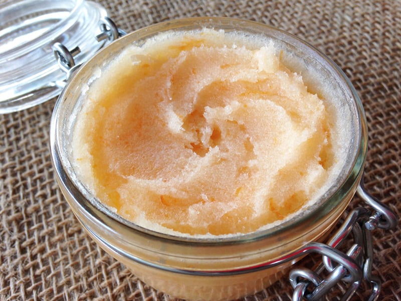 Revitalize Your Hands Overnight: Coconut Oil and Sugar Scrub for Younger-Looking Skin