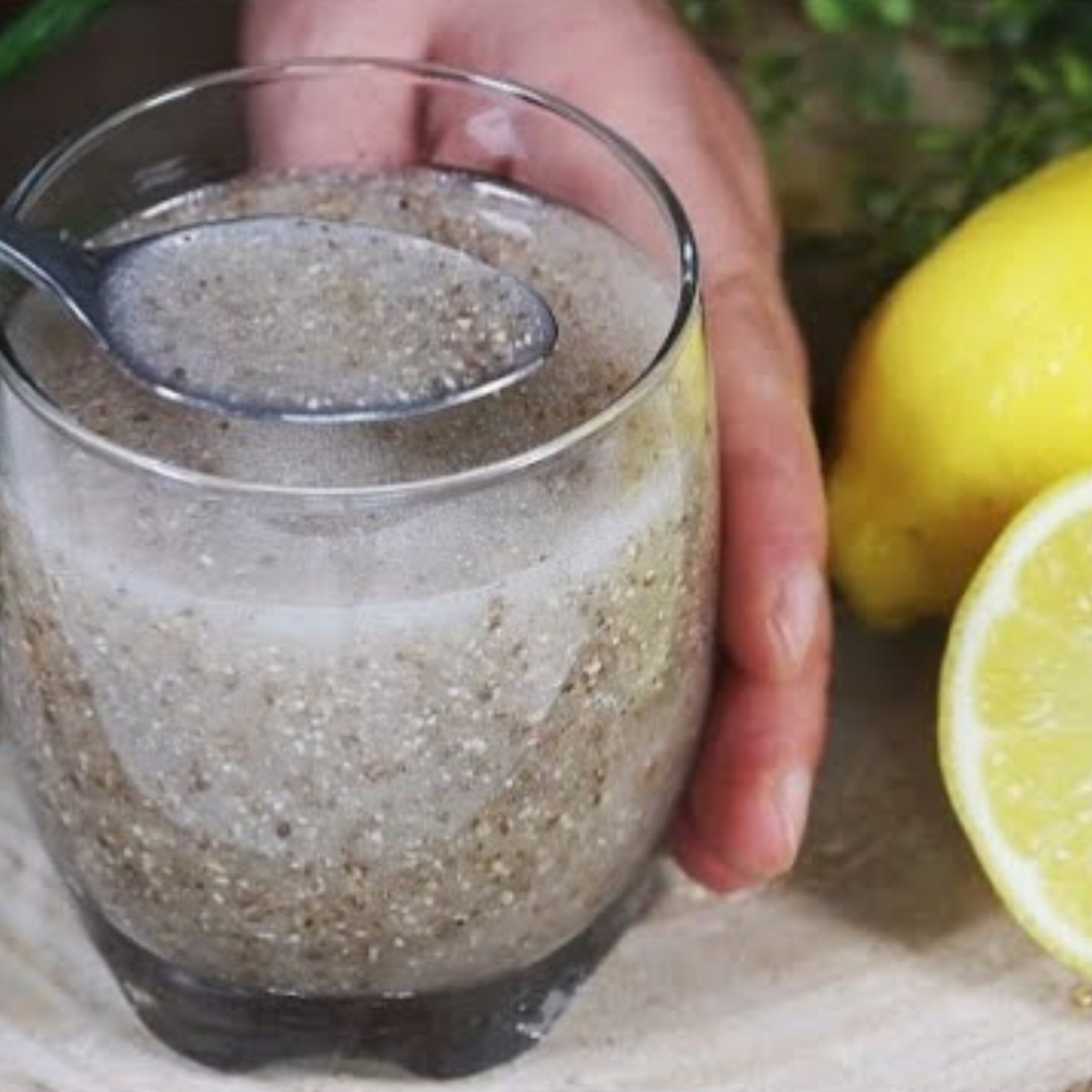 Lose 2 Kilos in 5 Days and Cleanse Your Intestines: The Power of Chia Seeds and Lemon