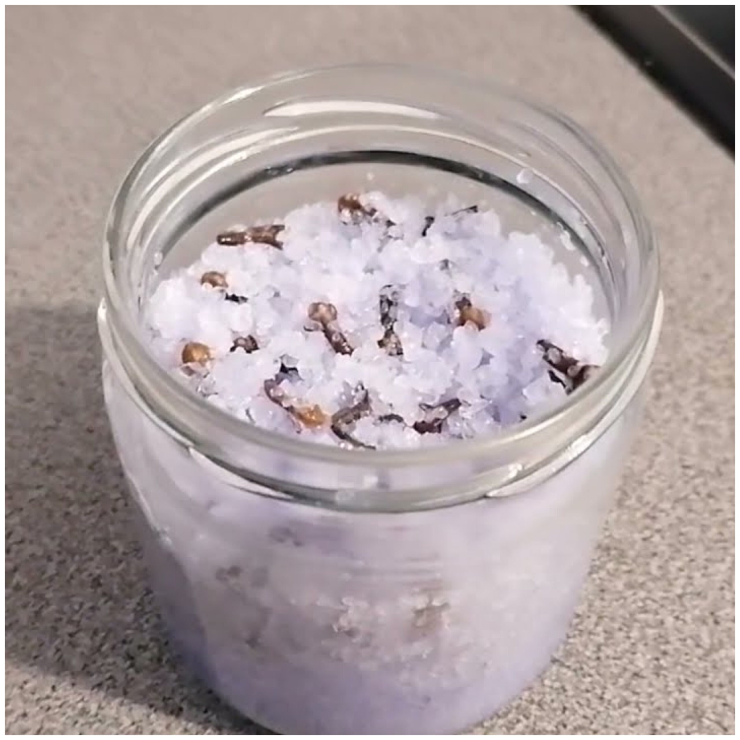 DIY Air Freshener: The Secret to Keeping Your Home Smelling Amazing with Salt and Cloves