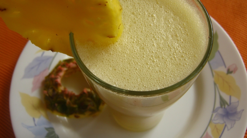 Discover the Bone and Joint Benefits of Pineapple Skin Drink: A Fermented Tepache Recipe