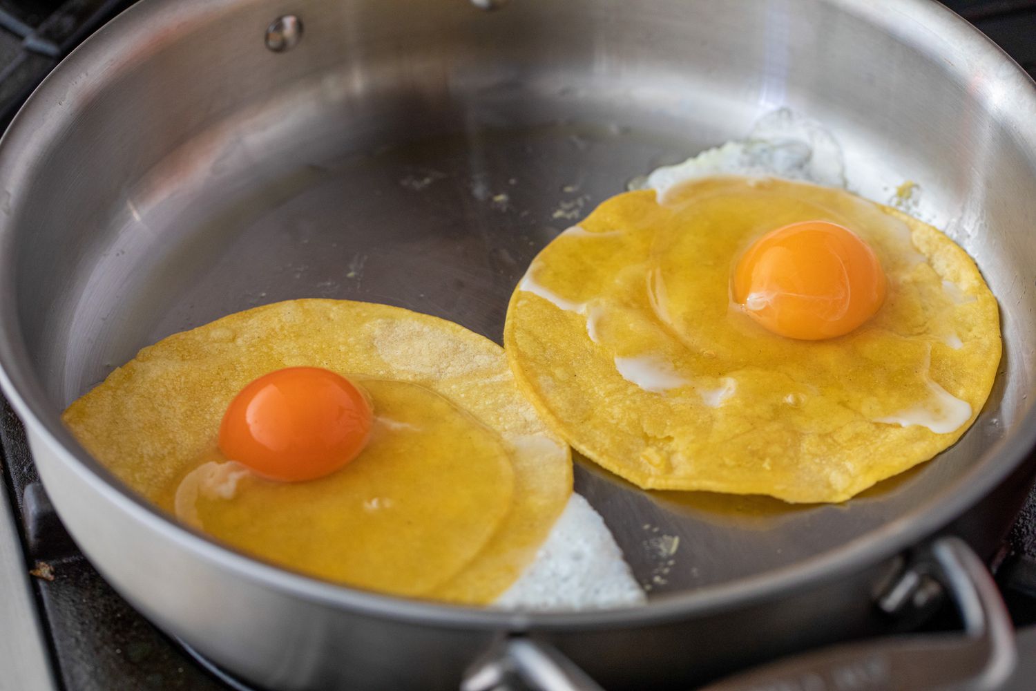 Top 3 Amazing Recipes: Pouring Egg on Tortilla