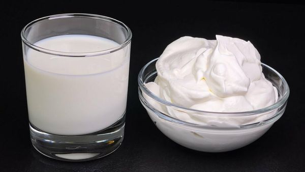 Transforming Milk into Fluffy Whipped Cream: A Quick and Easy Recipe