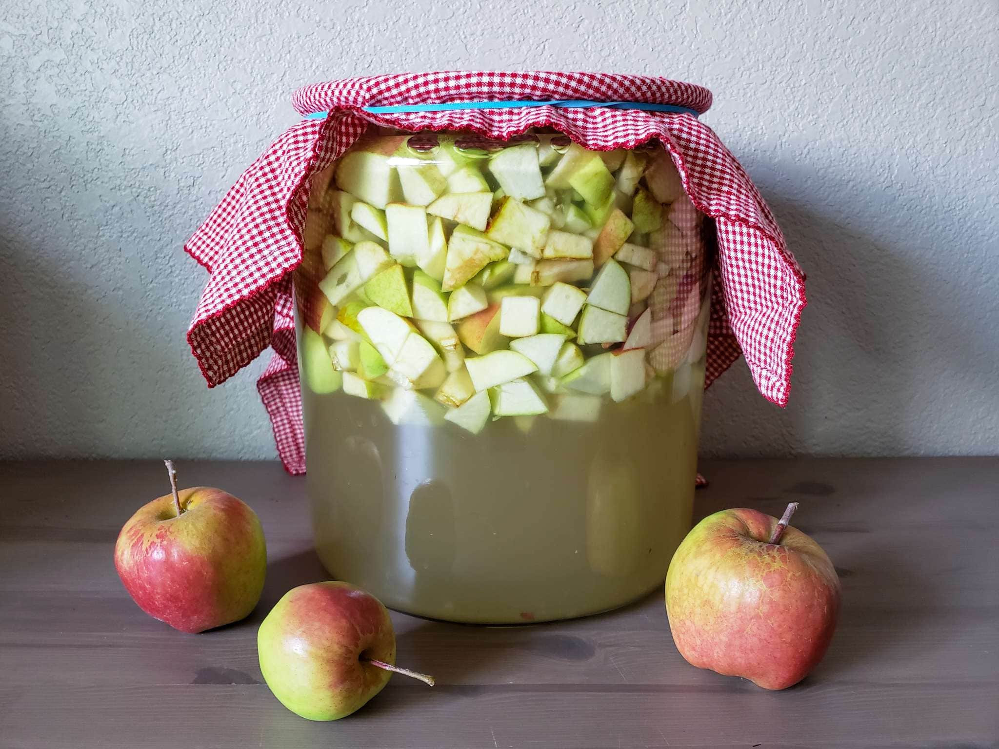 How to Make Apple Cider Vinegar at Home