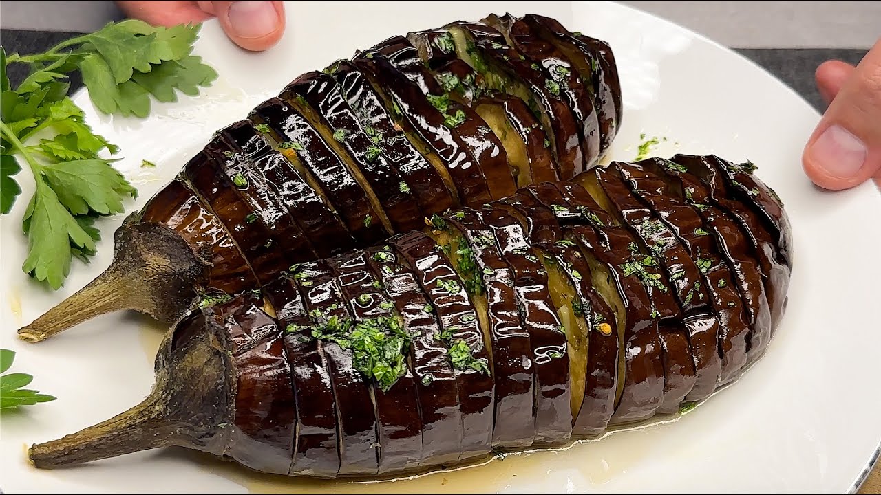 Discover the Joys of Garlic Roasted Eggplants: A Simple and Delicious Recipe