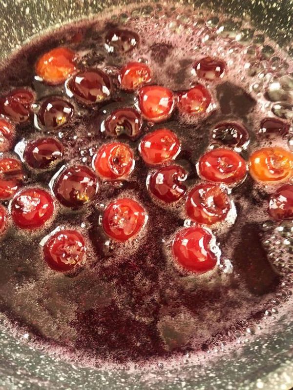 Making Delicious and Healthy Cherry Syrup Without Sugar