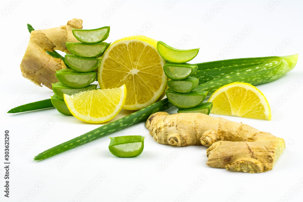 Ginger and Aloe Vera: A Natural Duo for Youthful Skin