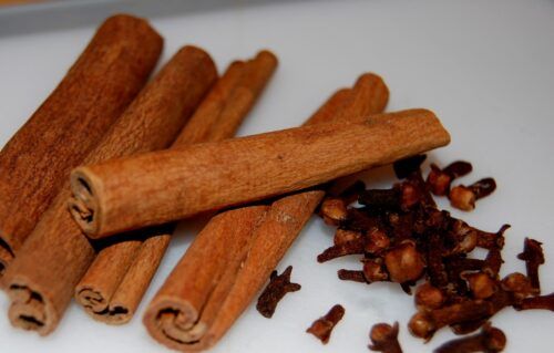 Discover the Wonders of Cloves and Cinnamon Water: A Powerful Daily Drink