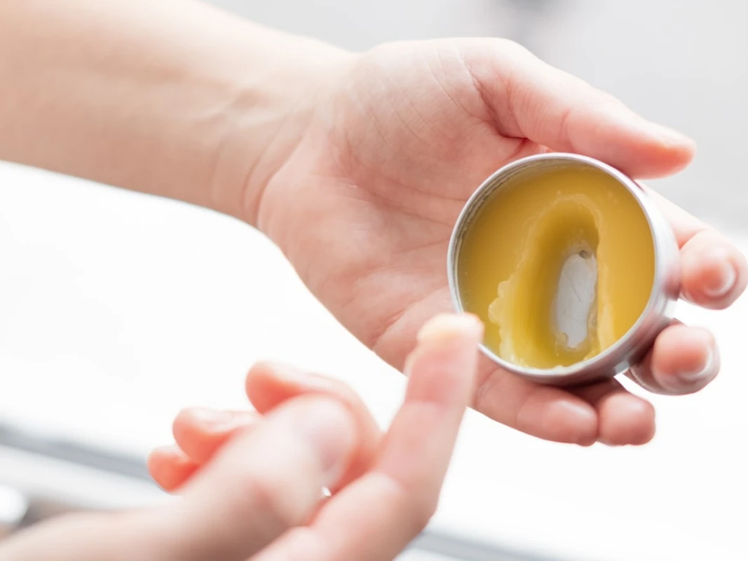 Say Goodbye to Joint and Bone Pain in Just 7 Days with a Homemade Balm