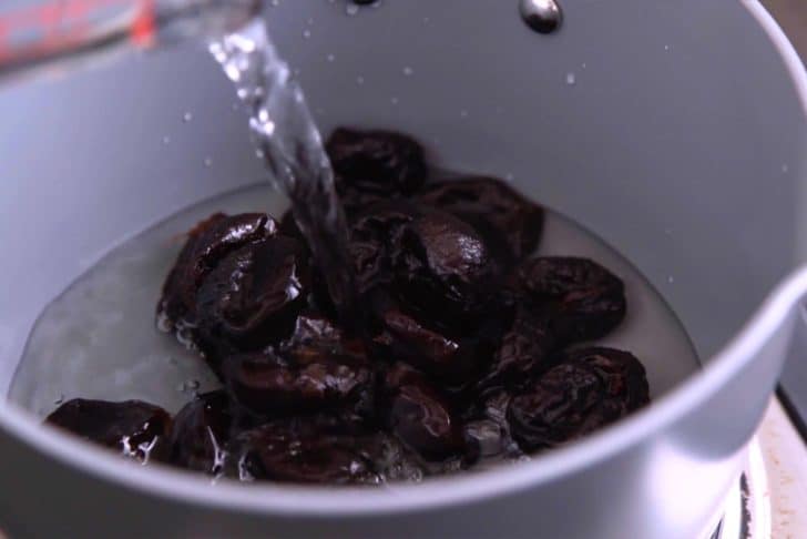 The Warming Benefits of Prune Water: A Winter Wellness Ritual