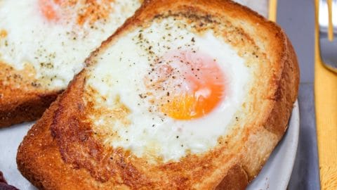 The Simple Magic of Egg on Bread: A Quick and Delightful Meal