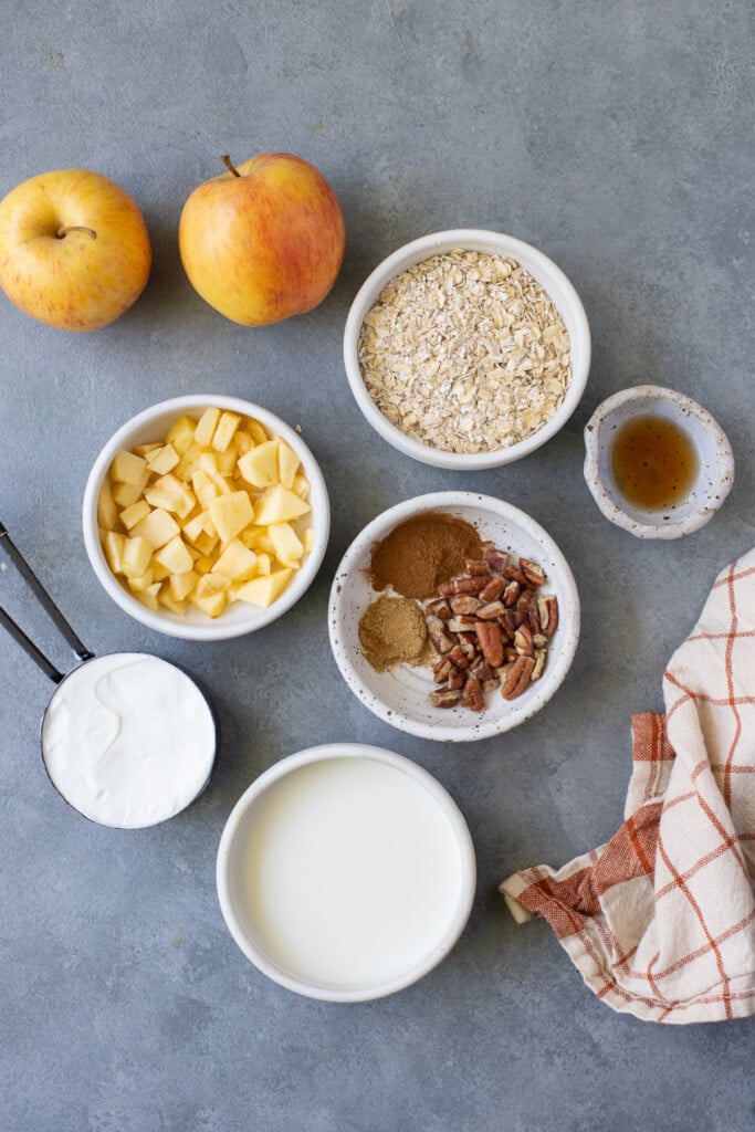 Quick and Delicious: Oats and Apple Breakfast Delight