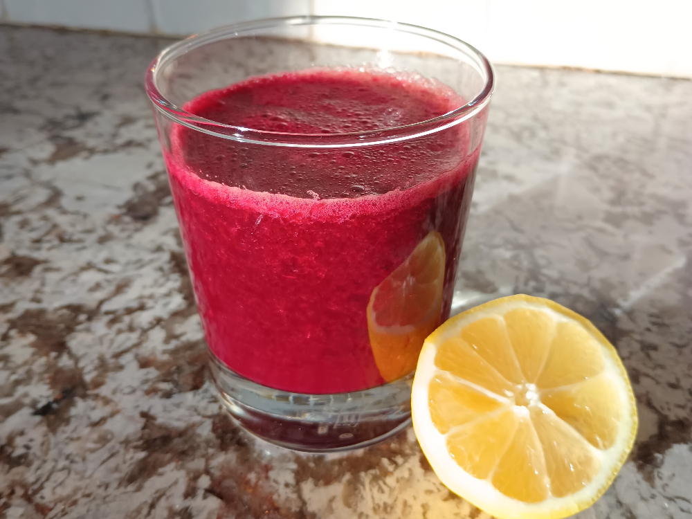 Only A Glass Of This Juice… Reverse Clogged Arteries & Lower High Blood Pressure