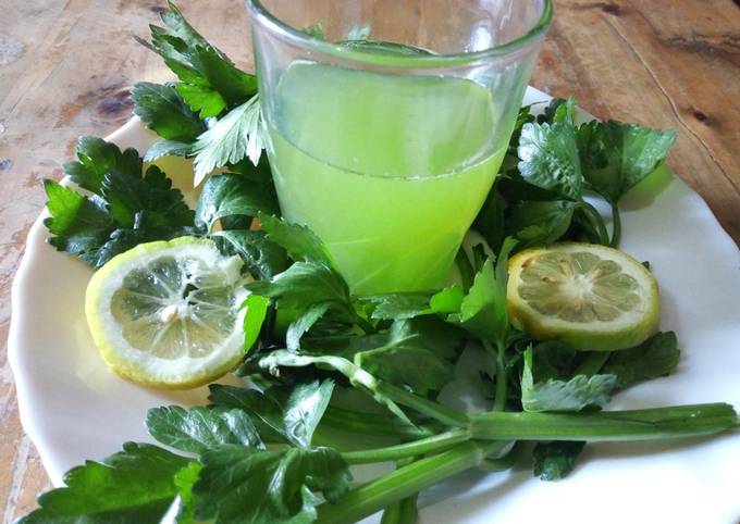 The Benefits of Starting Your Day with Celery Juice