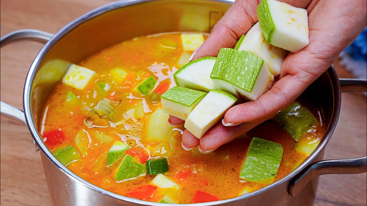 Discover the Magic of This Simple and Delicious Vegetable Soup Recipe