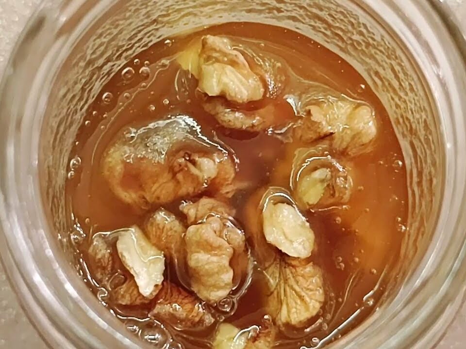 The Healthful Blend: Honey and Walnuts