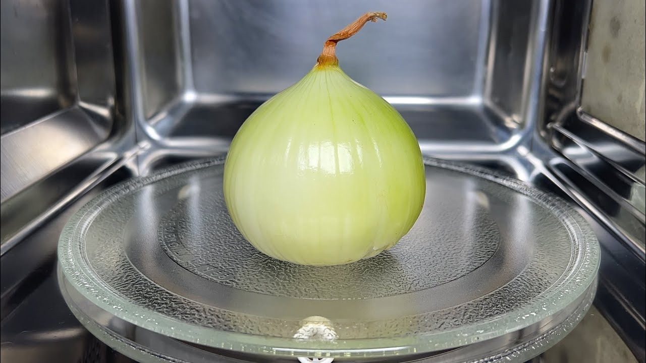 Quick and Impressive: Microwaving Onions to Wow Your Guests