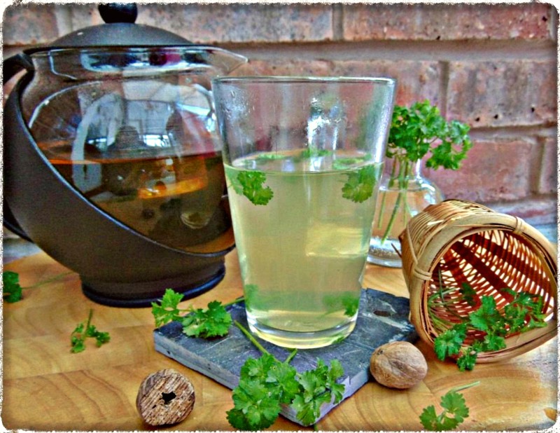 If You Drink This TEA, You Will Quickly Remove the Swelling of Your Legs, Ankles, and Feet…! Parsley Tea