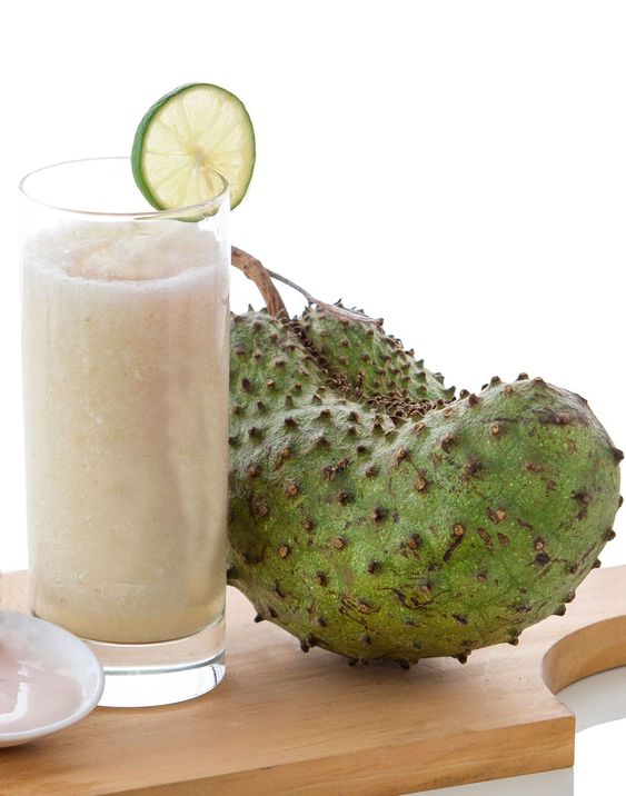 Soursop Juice: Benefits & Uses