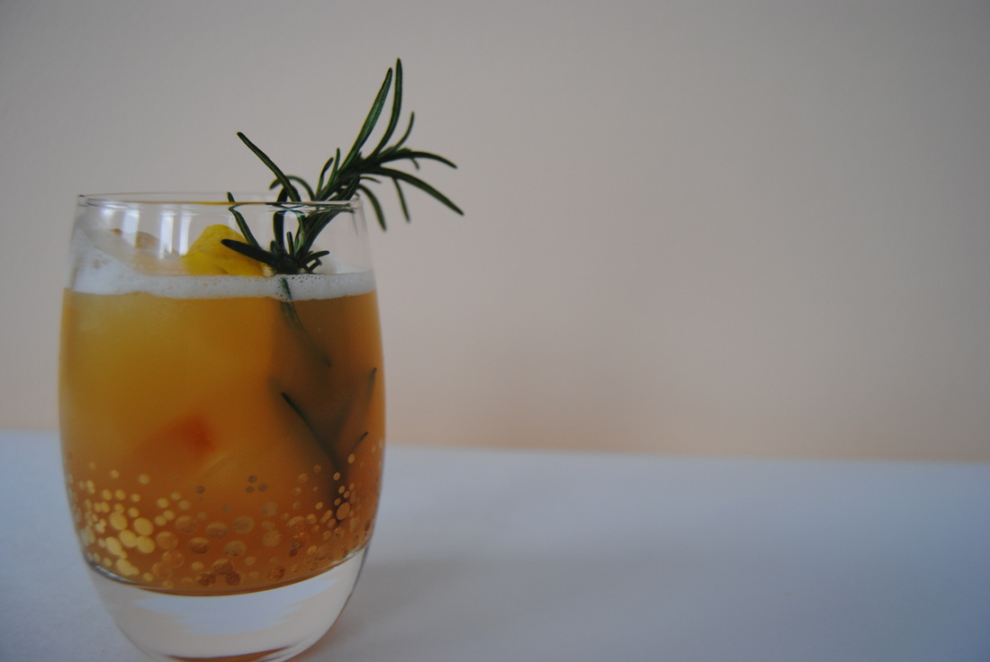 Start Your Day Right: Apple and Rosemary Breakfast Blend