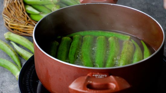 Exploring the Surprising Health Benefits of Okra Water