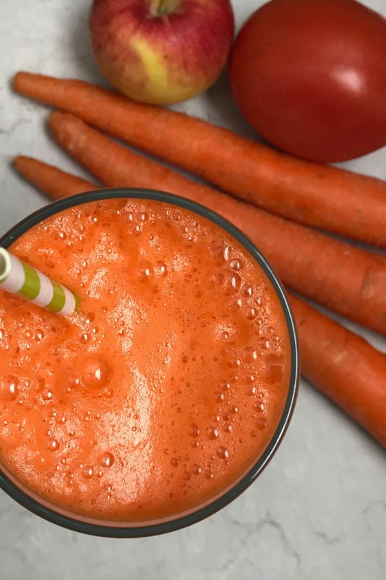 Reduce Wrinkles and Brighten Your Skin with Carrot and Tomato Juice