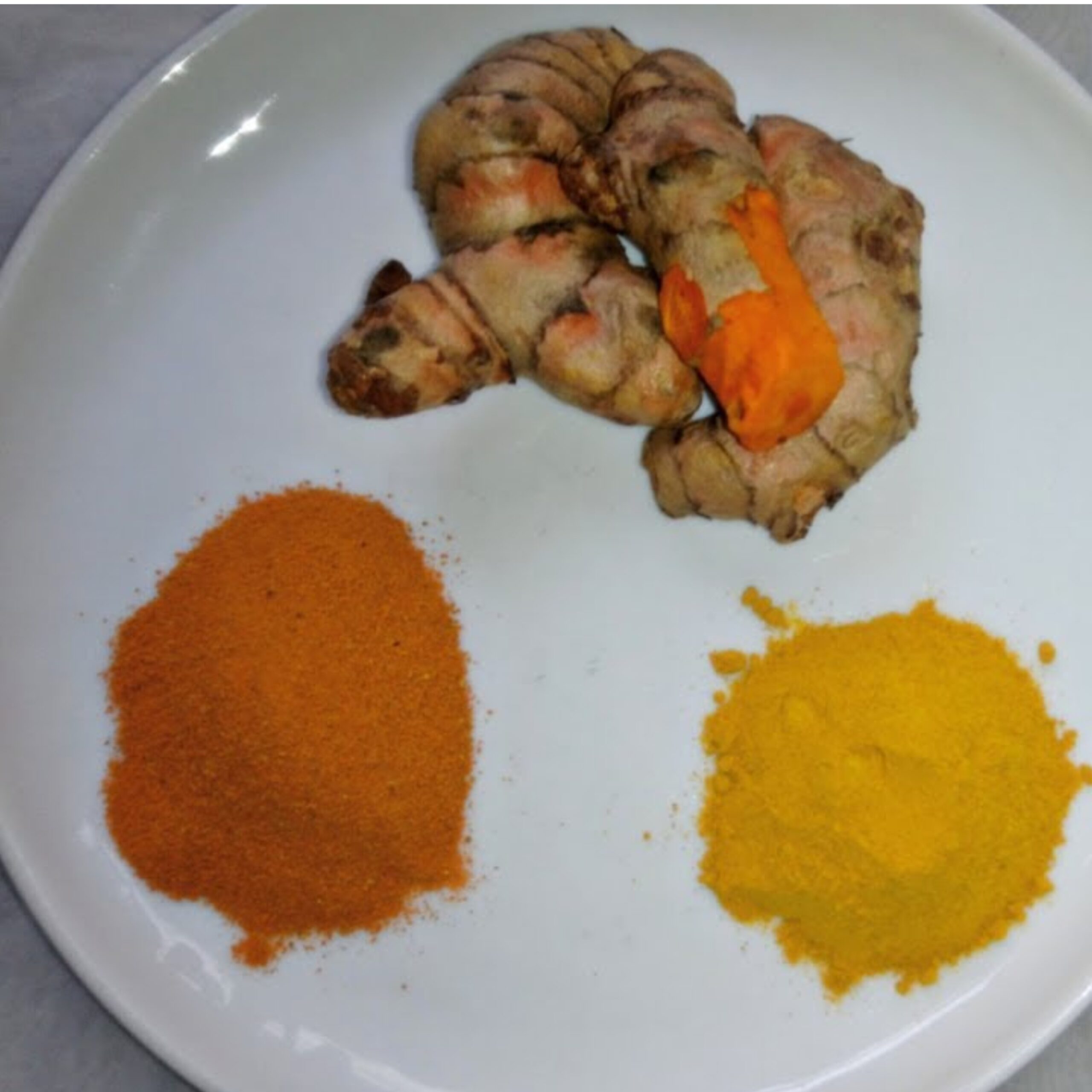 How to Make Turmeric Powder at Home: 2 Simple Methods