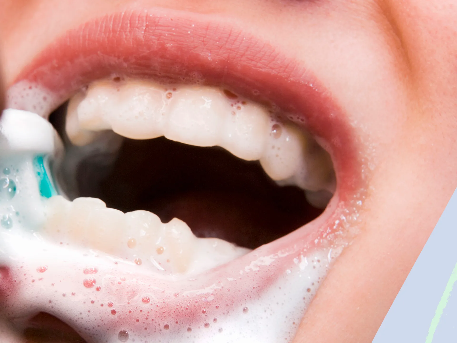 Safely Whiten Your Teeth with Baking Soda: A Simple Guide