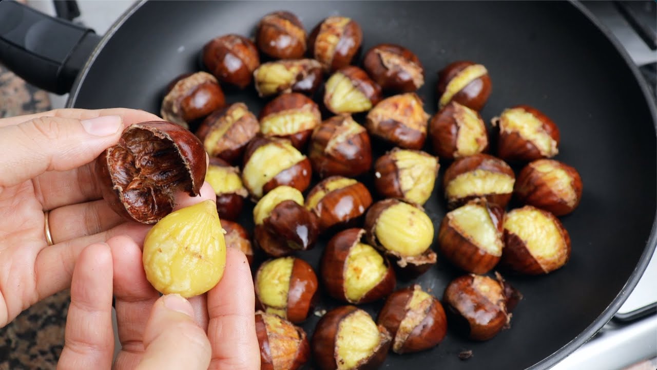 New Quick Trick for Cooking Chestnuts in a Pan: They Peel Themselves! Few People Know This! 🌰🌰