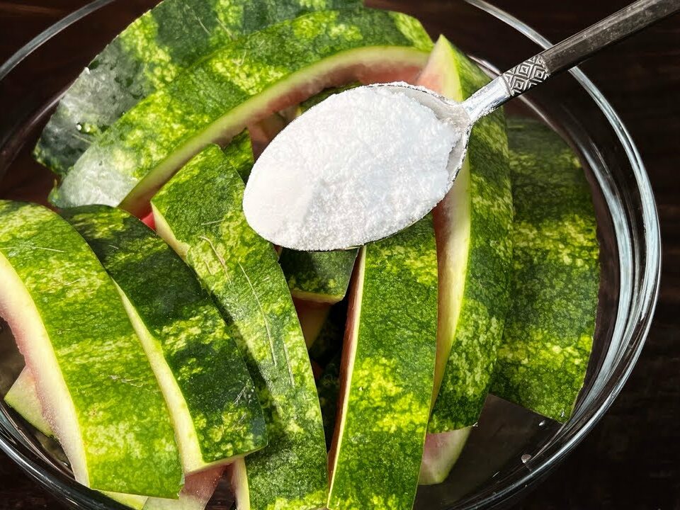 🍉 Add Baking Soda to Watermelon Rind! Super Delicious and Very Unexpected 💯