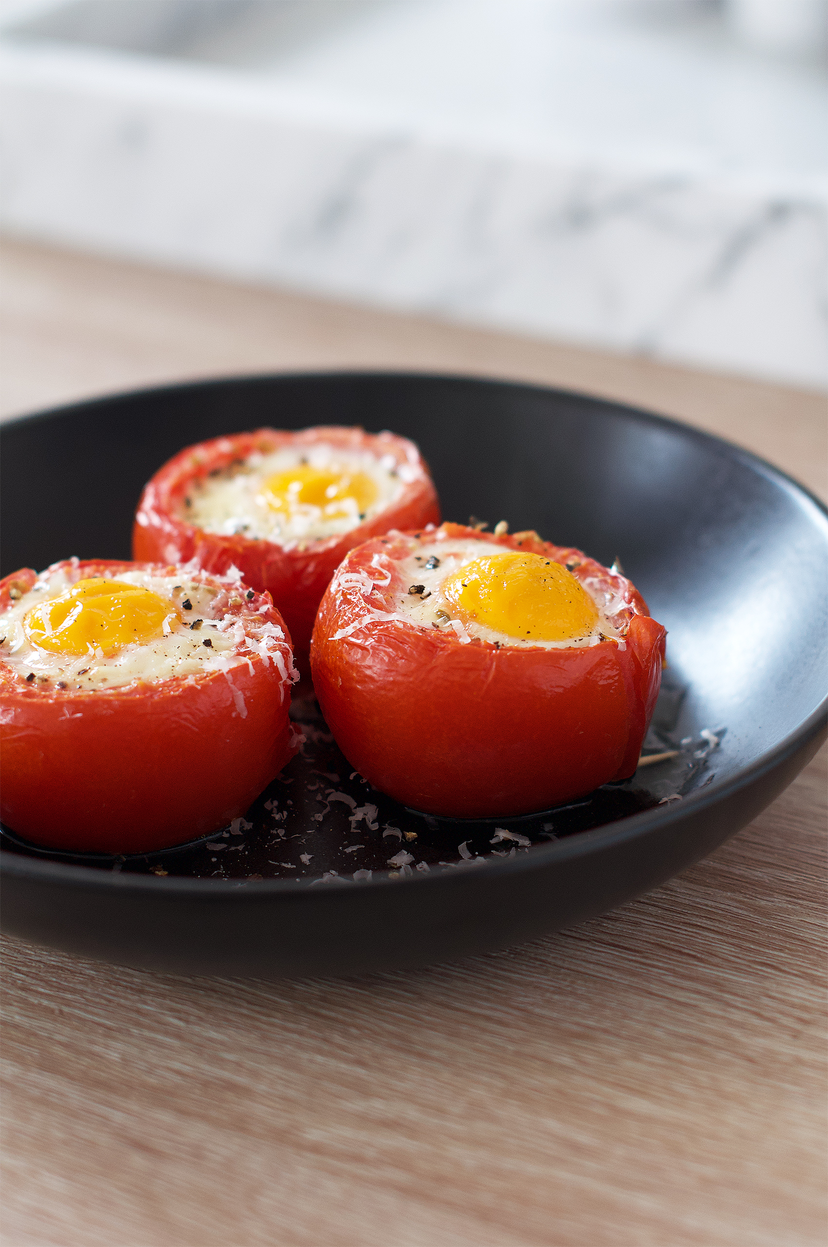 Simple Delights: Eggs on Tomatoes Recipe